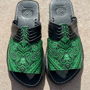 Green bandanna slides